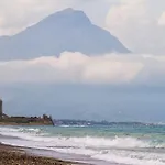 別荘 Indipendente Le Coccinelle Mare Piscina A 250 Mt Dal Mare Con Servizio Di Piscina A 400 Mt 12 K Da Cefalu